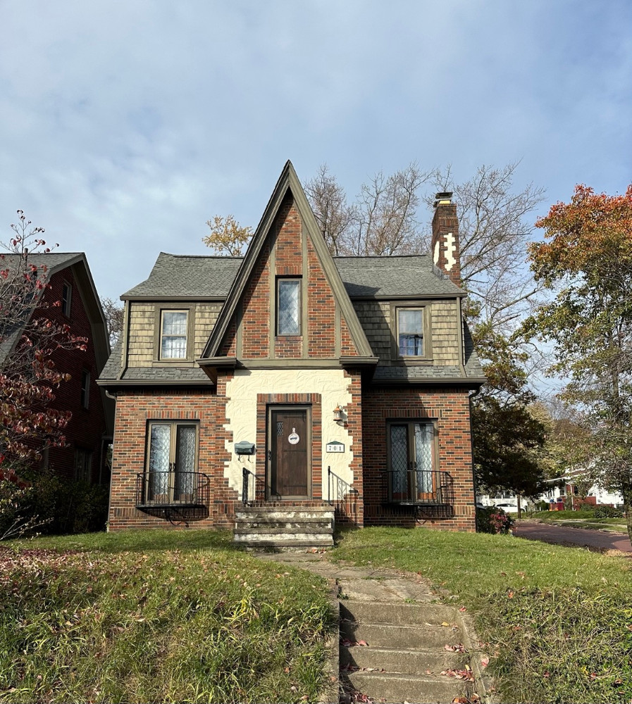 Kiko Realtors, Auctioneers, Advisors Charming Brick Tudor Style